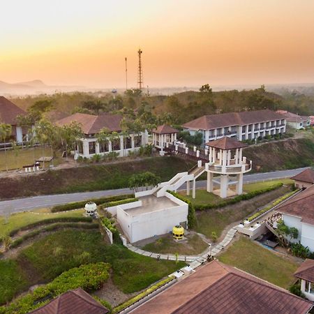 Leaves Valley Resort Nong Ya Plong Екстериор снимка