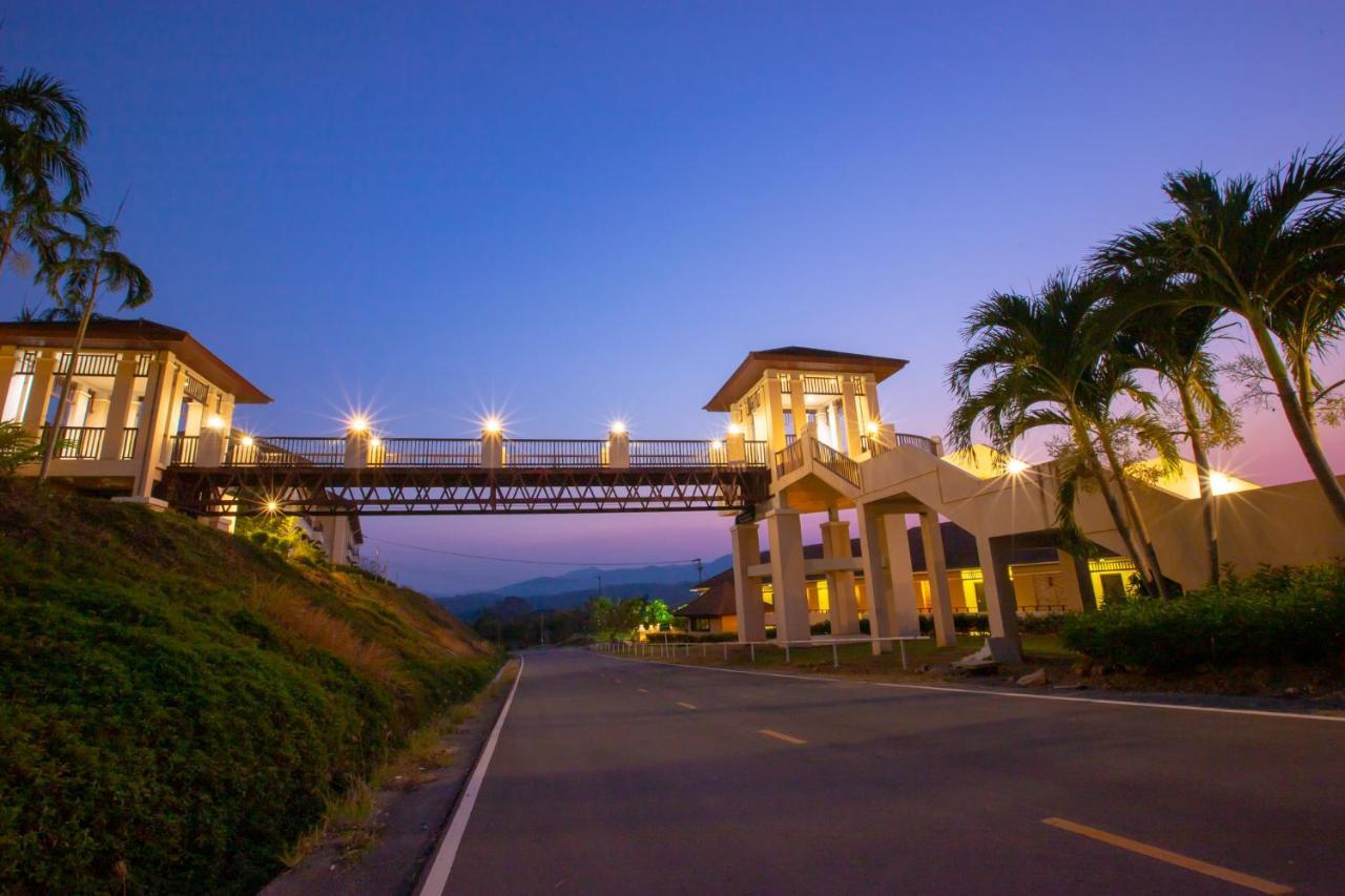 Leaves Valley Resort Nong Ya Plong Екстериор снимка