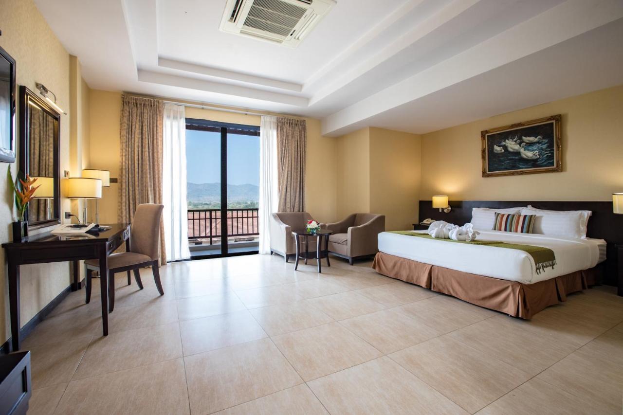 Leaves Valley Resort Nong Ya Plong Екстериор снимка