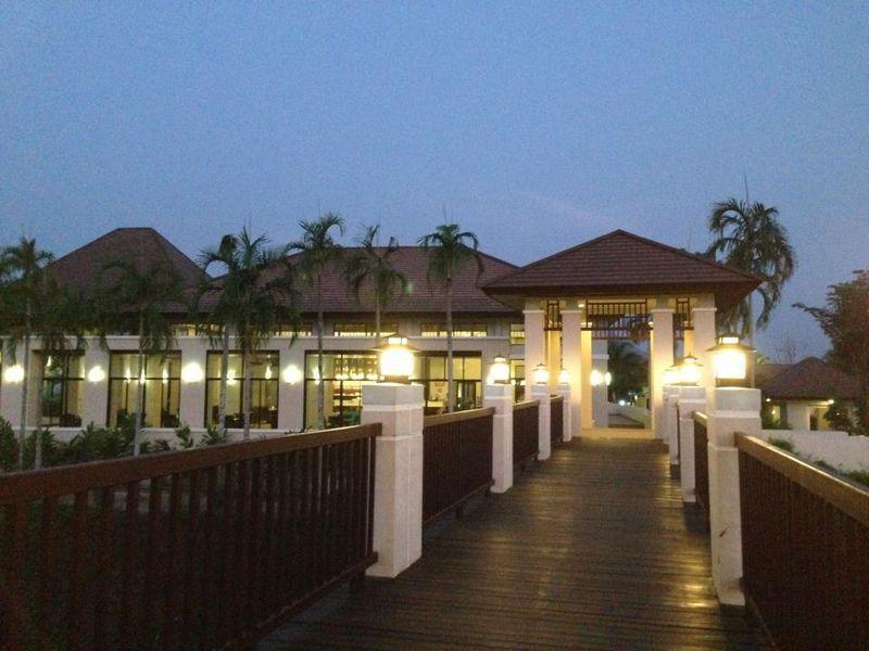 Leaves Valley Resort Nong Ya Plong Екстериор снимка